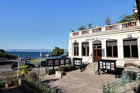 Agence immobili&egrave;re CENTURY 21 Agence du Lac &agrave; EVIAN LES BAINS 74500