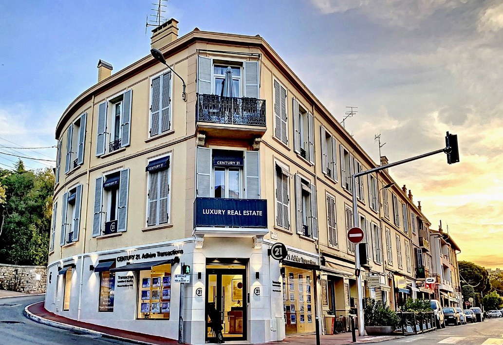 Agence immobili&egrave;re CENTURY 21 Adhère Transactions &agrave; CANNES 06400